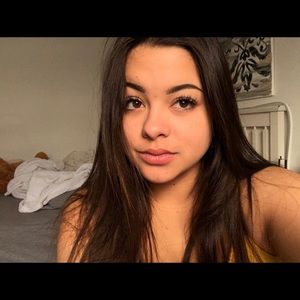 Meet your Posher, Kayla